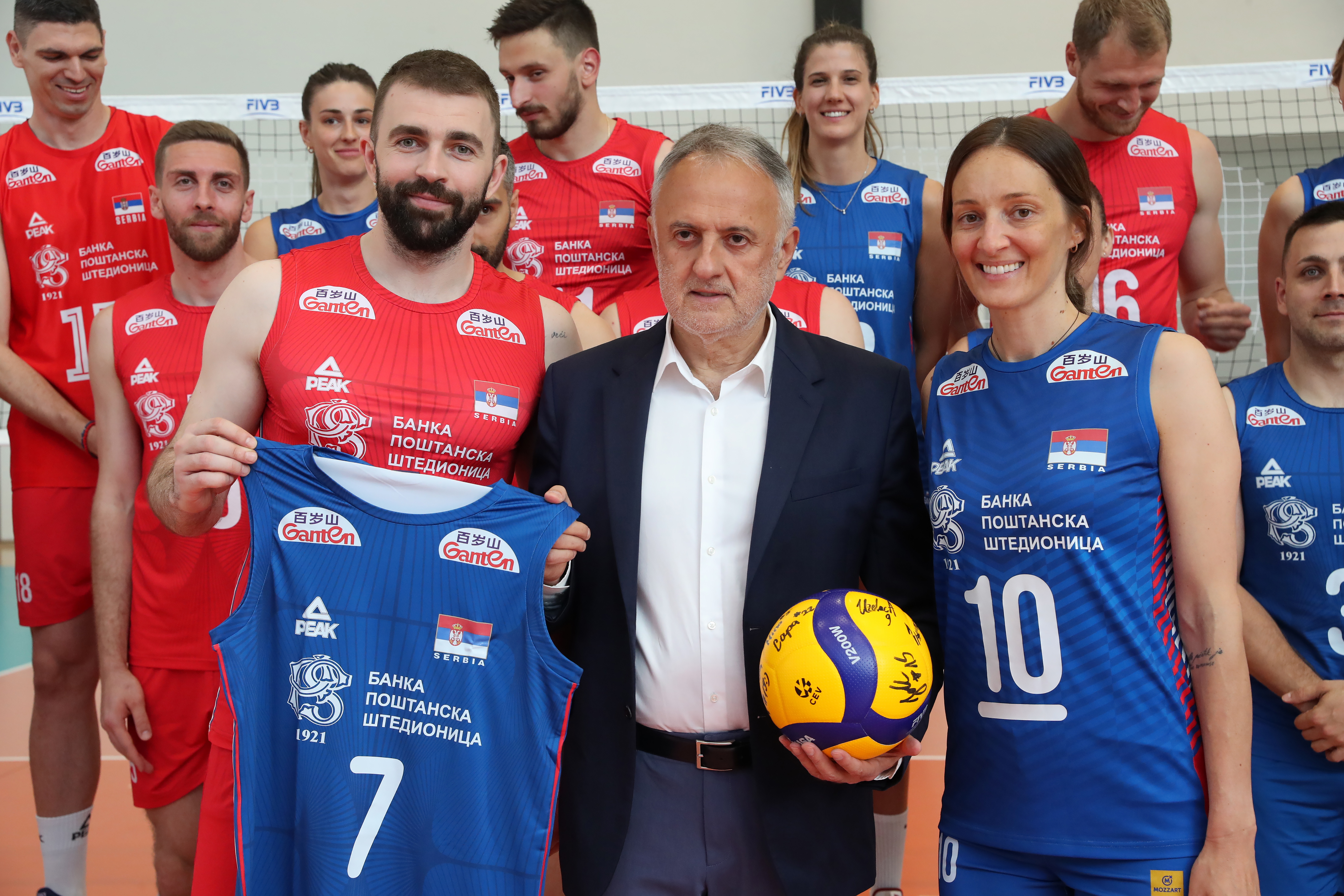 德罗巴新星出色防守表现突出，塞尔维亚队前途光明！