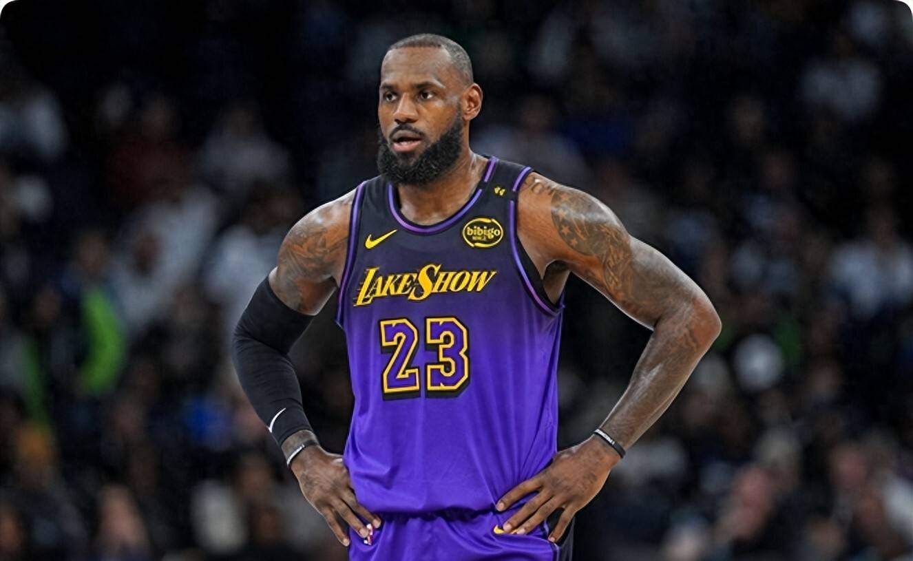 包含詹姆斯在湖人比赛中出色防守,逆转引发热议!的词条